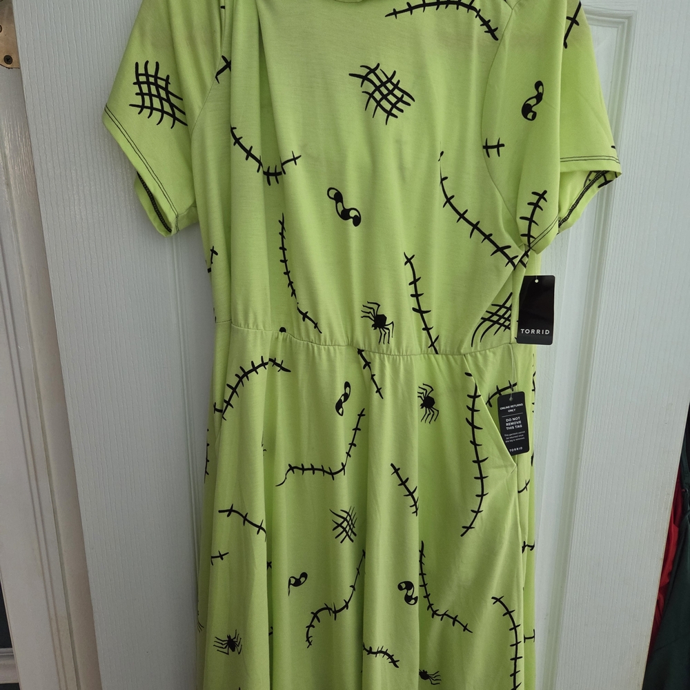 Torrid Disney The Nightmare Before Christmas Oogie Boogie Mini Hooded Dress NWT - Picture 6 of 11